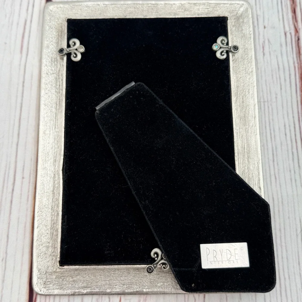 Pryde Interiors Yellow Polka Dot Enamel Picture Frame with Pearl Trim 4x6